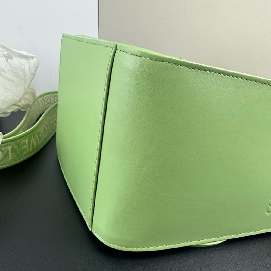羅意威/Loewe Hammock Compact 吊床包手提包斜挎包 萊姆綠-7