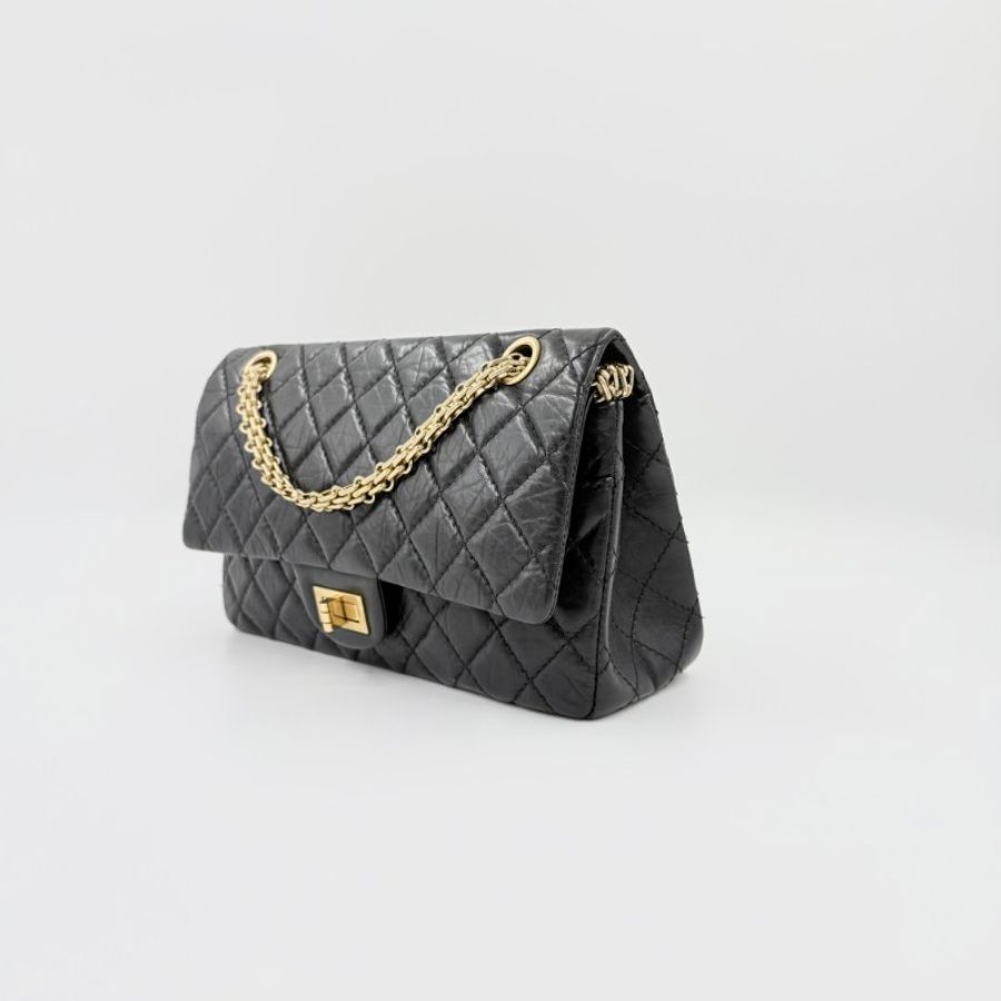 CHANEL - 黑色金釦牛皮2.55 24cm肩側背包-3