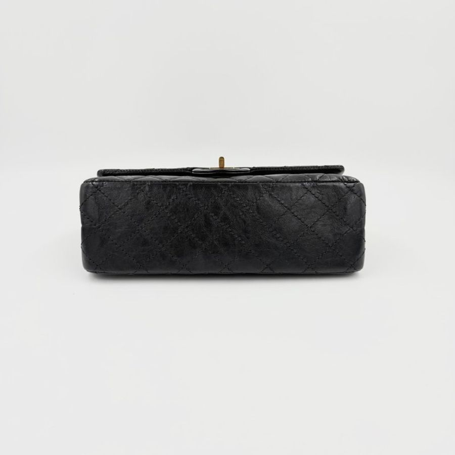 CHANEL - 黑色金釦牛皮2.55 24cm肩側背包-5