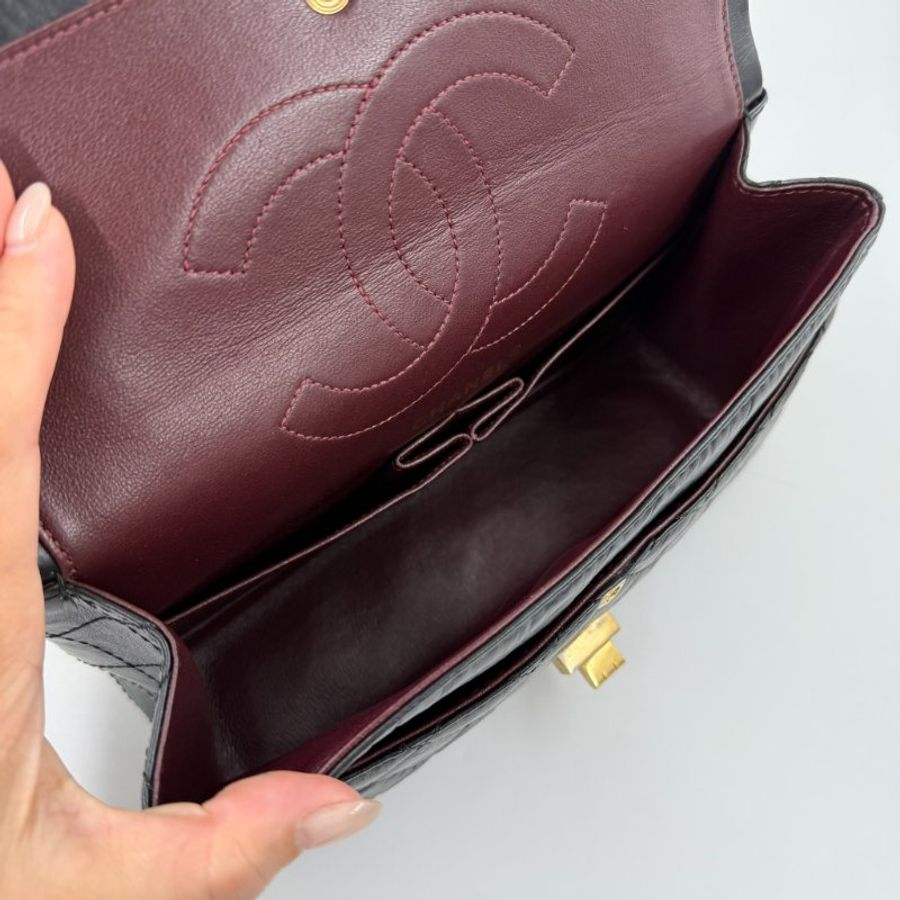 CHANEL - 黑色金釦牛皮2.55 24cm肩側背包-13