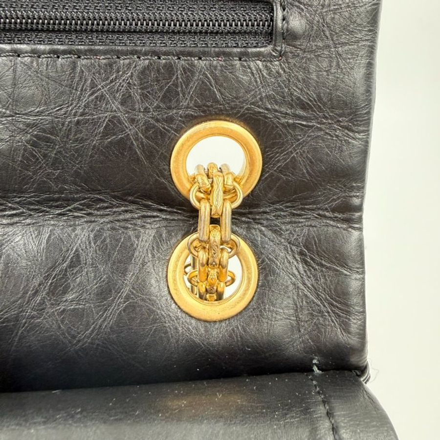 CHANEL - 黑色金釦牛皮2.55 24cm肩側背包-22