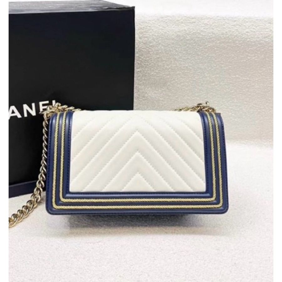 Chanel Boy 25 中號 19C限量海軍藍白拼色 編織金絲線 小牛皮 無卡【無保卡附查碼圖/極致大全配】(附限定黑金山茶花、原廠紙袋)-7