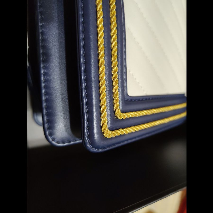 Chanel Boy 25 中號 19C限量海軍藍白拼色 編織金絲線 小牛皮 無卡【無保卡附查碼圖/極致大全配】(附限定黑金山茶花、原廠紙袋)-8