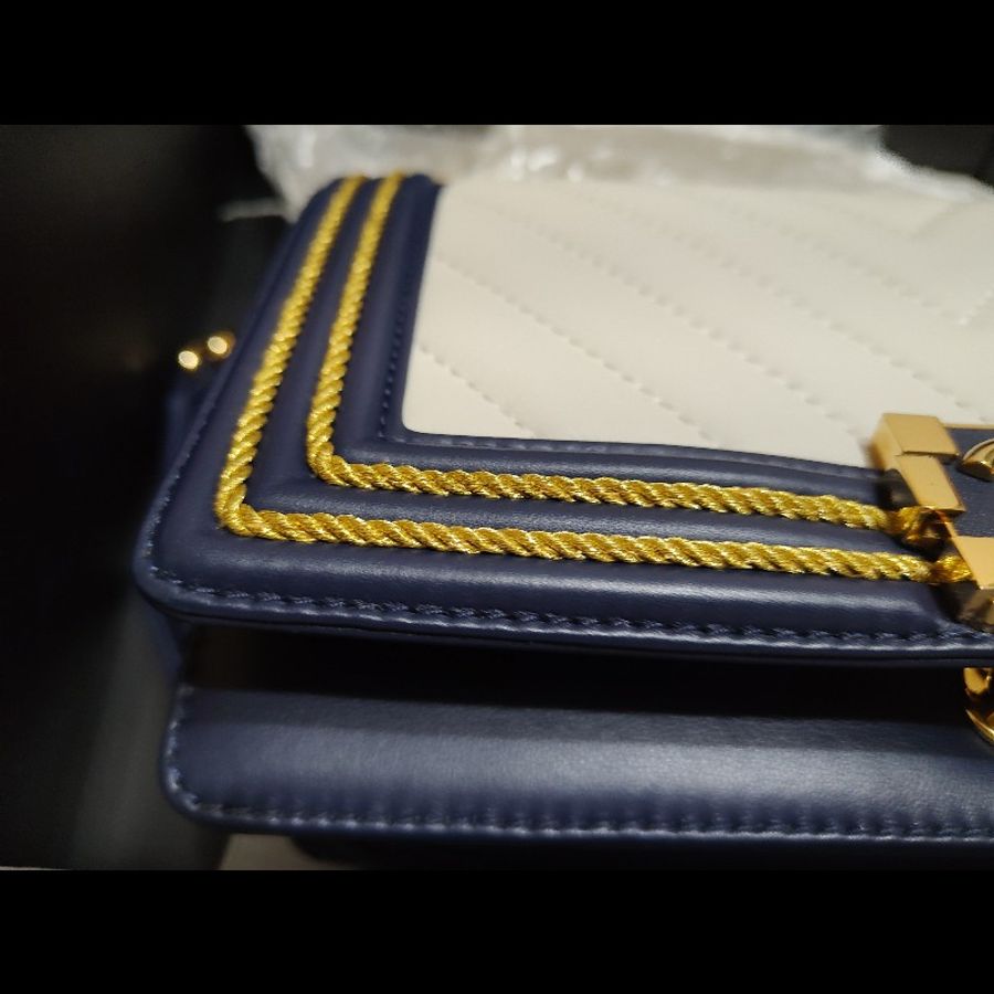 Chanel Boy 25 中號 19C限量海軍藍白拼色 編織金絲線 小牛皮 無卡【無保卡附查碼圖/極致大全配】(附限定黑金山茶花、原廠紙袋)-9