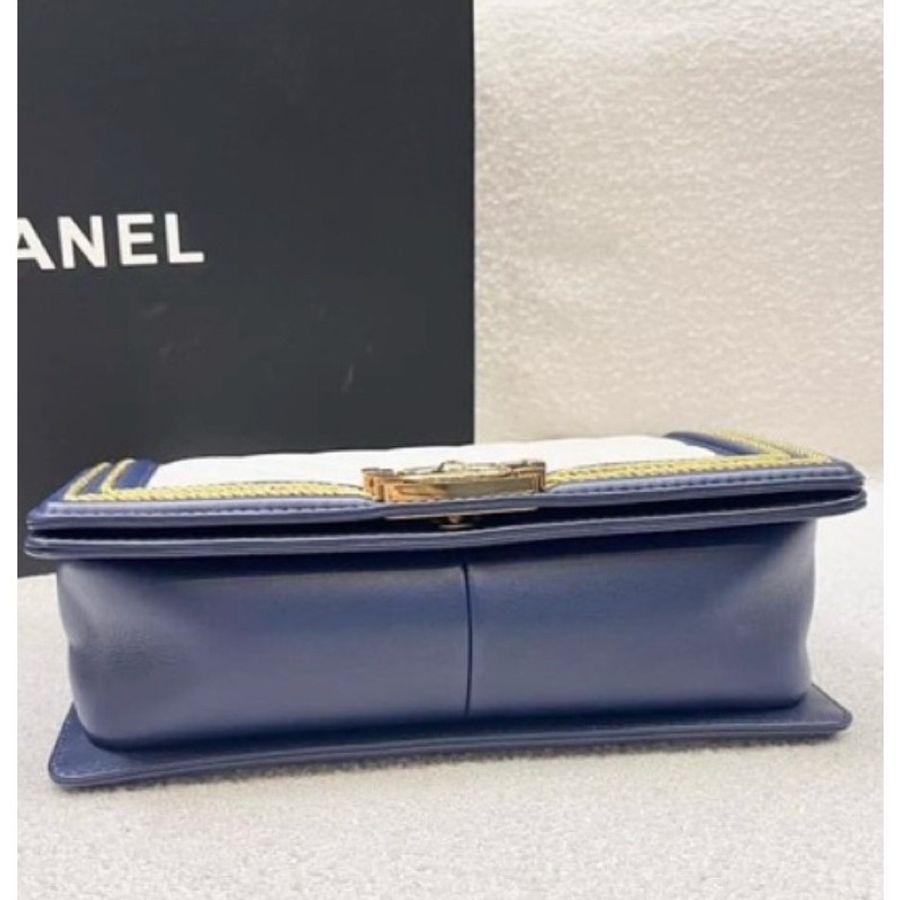 Chanel Boy 25 中號 19C限量海軍藍白拼色 編織金絲線 小牛皮 無卡【無保卡附查碼圖/極致大全配】(附限定黑金山茶花、原廠紙袋)-12