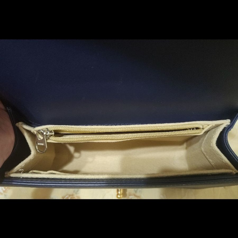 Chanel Boy 25 中號 19C限量海軍藍白拼色 編織金絲線 小牛皮 無卡【無保卡附查碼圖/極致大全配】(附限定黑金山茶花、原廠紙袋)-19
