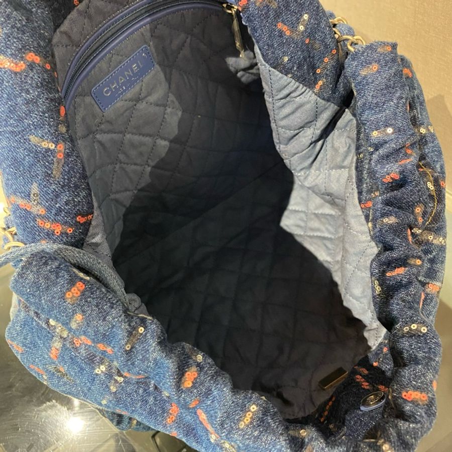 Chanel牛仔系列22Bag-7