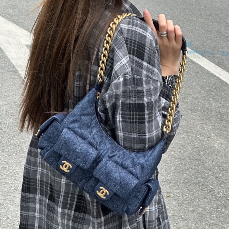 全新閒置全配👖#香奈兒 #25年新款 #hobo牛仔嬉皮包 #晶片款-0