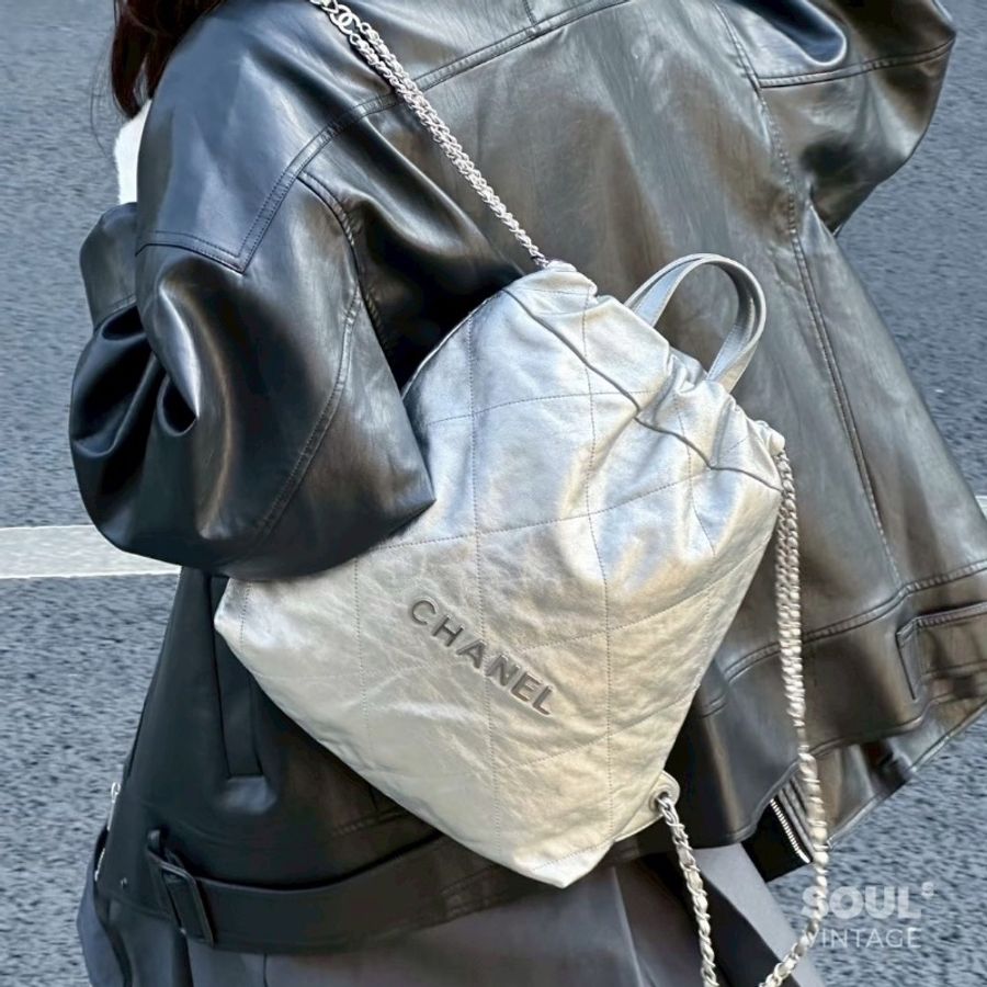 全新全配🪩#Chanel #22bag小號 #太空銀雙肩包 #晶片款-0