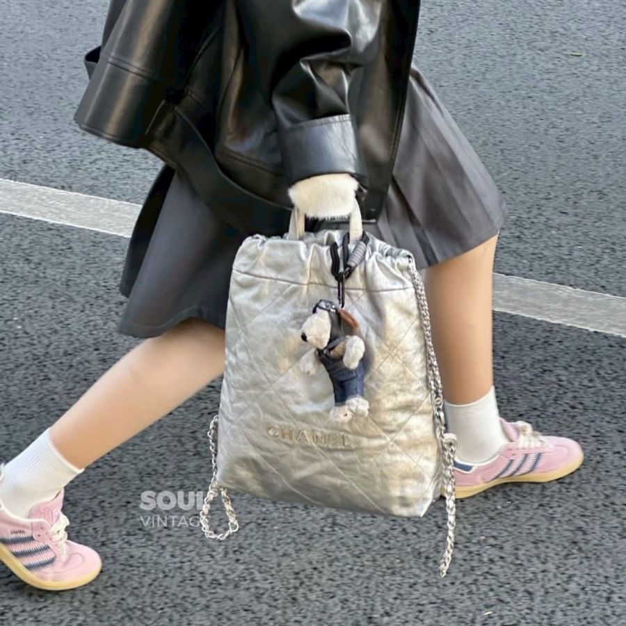 全新全配🪩#Chanel #22bag小號 #太空銀雙肩包 #晶片款-2