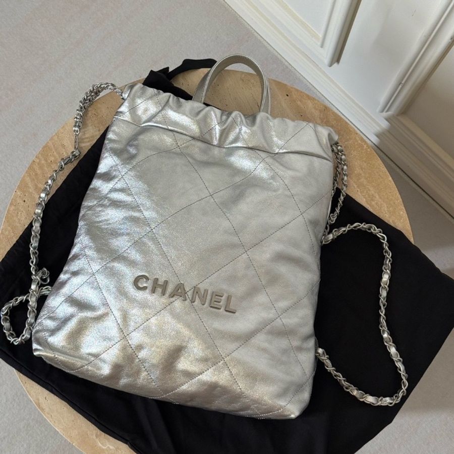 全新全配🪩#Chanel #22bag小號 #太空銀雙肩包 #晶片款-4