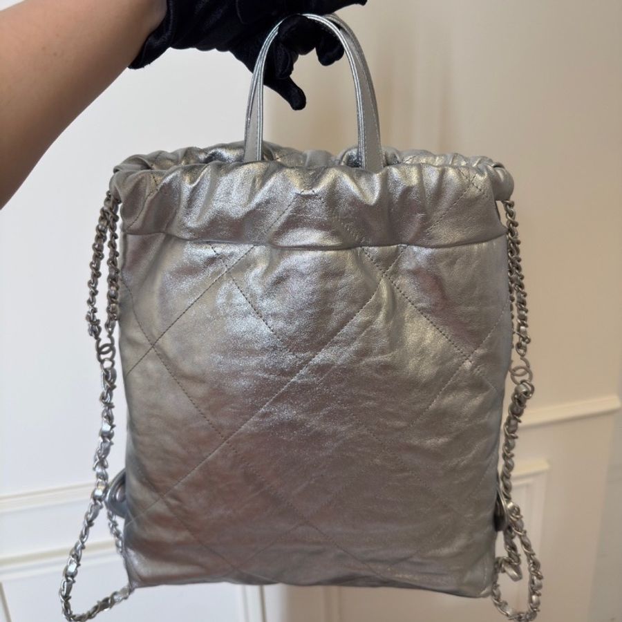 全新全配🪩#Chanel #22bag小號 #太空銀雙肩包 #晶片款-6