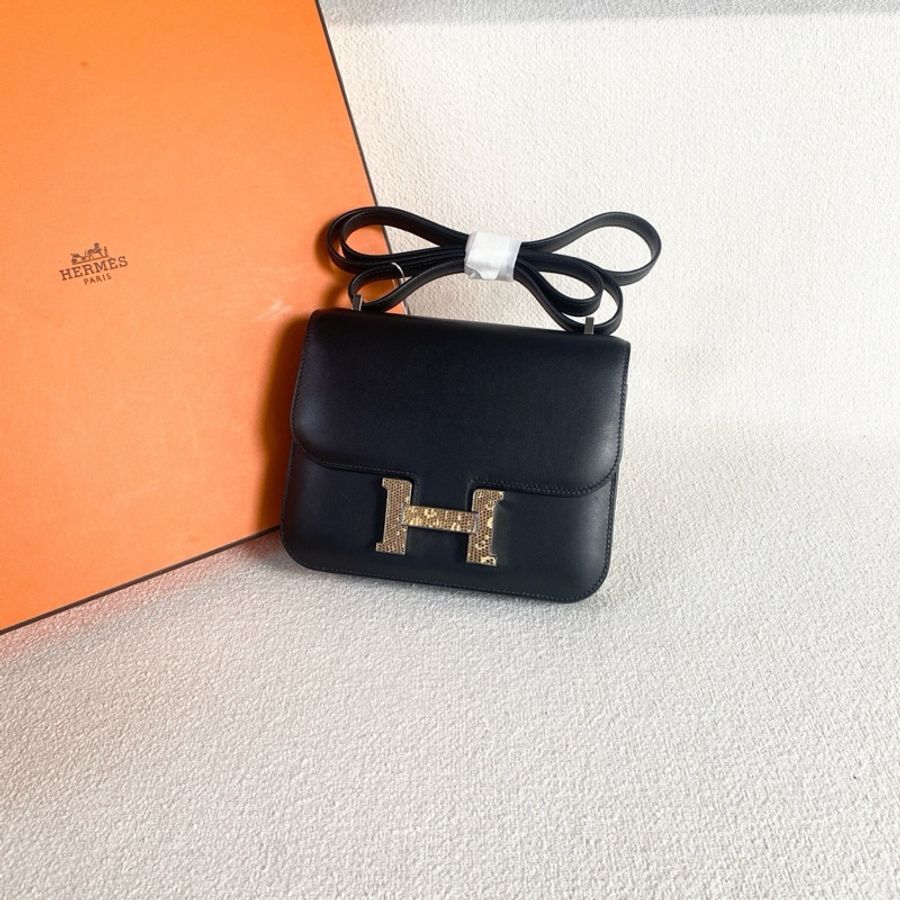 【震撼撿漏價👍🏻全網最低價💫】Hermes/愛馬仕 Constance 康斯坦斯 康康19 黑金 蜥蜴皮稀有款-3