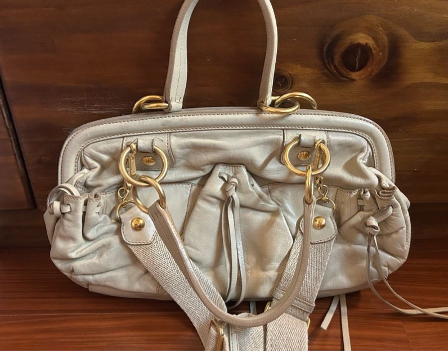 Miu Miu 中古 大容量 餃子包 蝴蝶結包 可裝iPad 超便宜低價出清!-1
