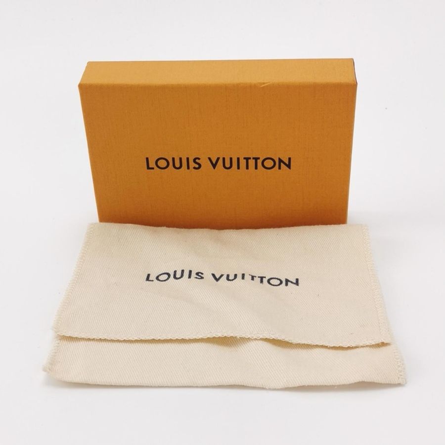 Louis Vuitton • 經典愛心手鍊-4
