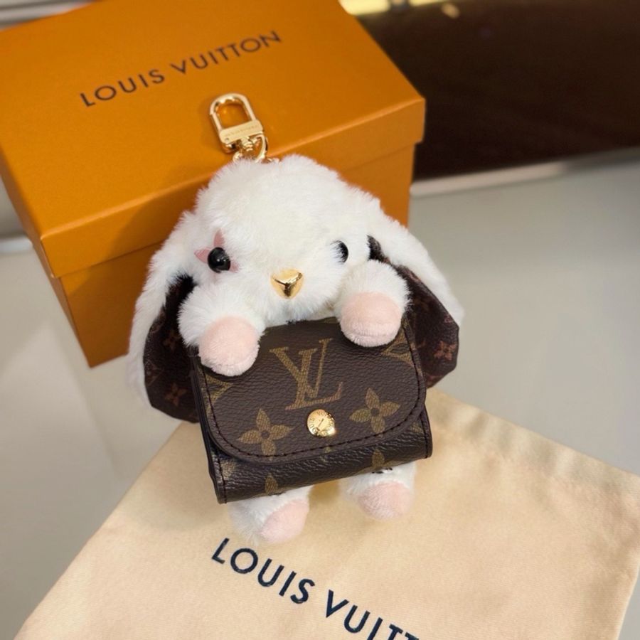 【超可愛掛件🐰極罕見不撞款🤭】LV小兔子公仔耳機包掛件 CUTE BUNNY M03230 包飾掛件|耳機包|鑰匙扣|掛件|掛飾-3