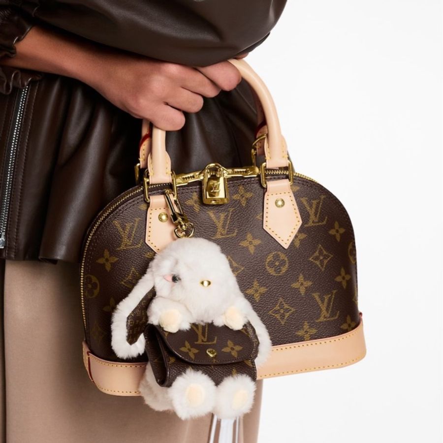 【超可愛掛件🐰極罕見不撞款🤭】LV小兔子公仔耳機包掛件 CUTE BUNNY M03230 包飾掛件|耳機包|鑰匙扣|掛件|掛飾-8