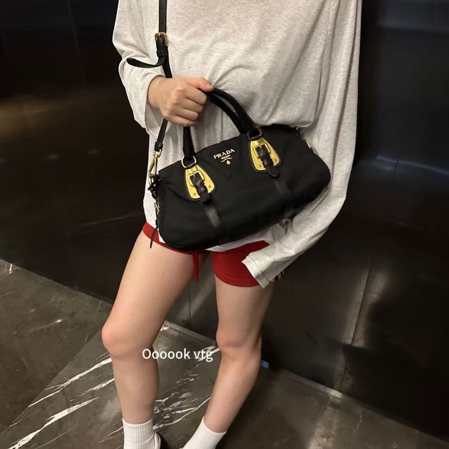 Prada • 經典黑金尼龍降落傘機車包 🈶原廠背帶-3