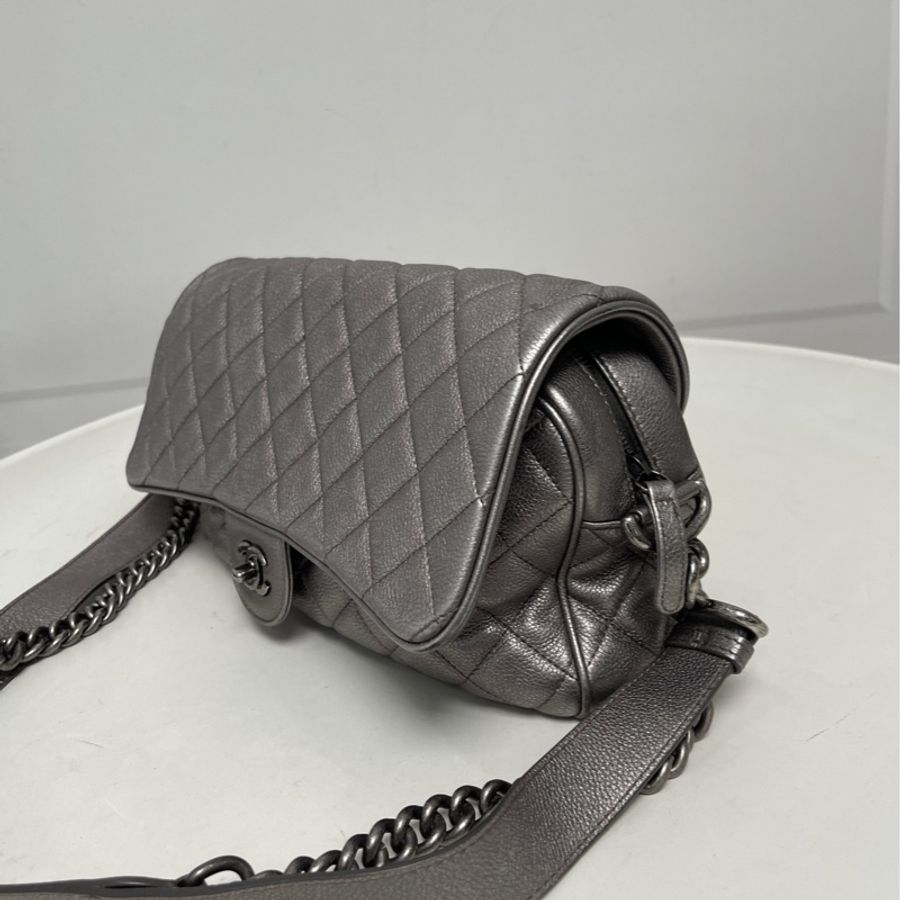 Chanel • 經典太空銀荔枝牛皮朋克鏈條Cf-8