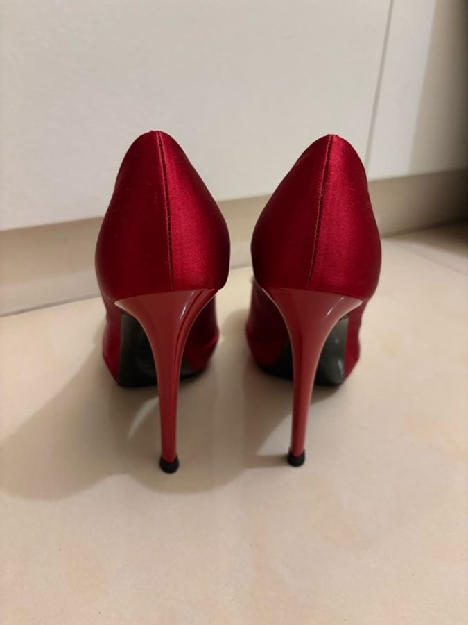 Roger Vivier Paris 酒紅色緞面水晶方扣高跟鞋36-2