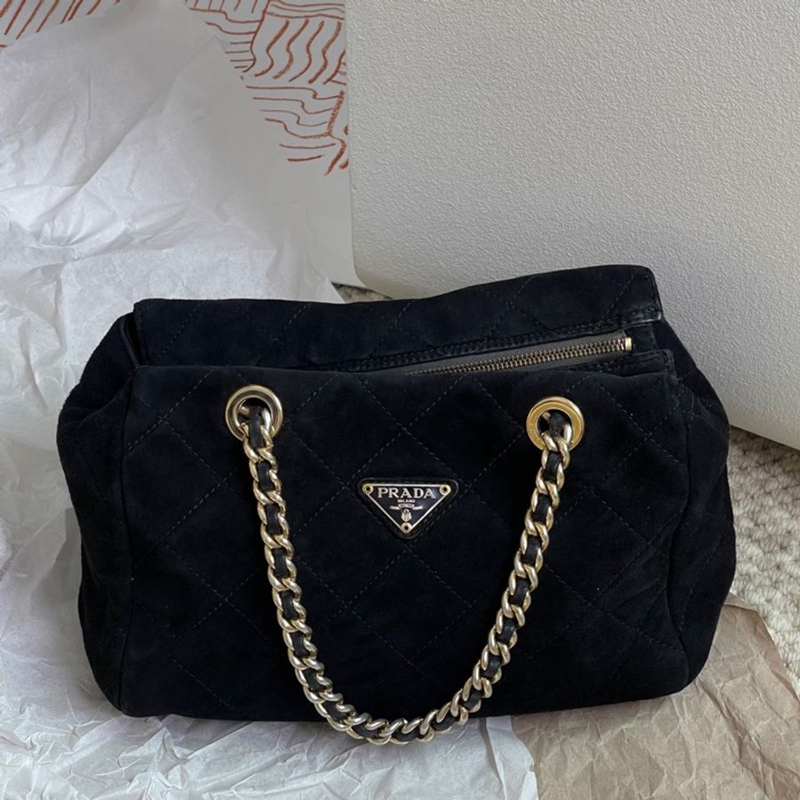 Prada • 稀有黑金麂皮保齡球包-6