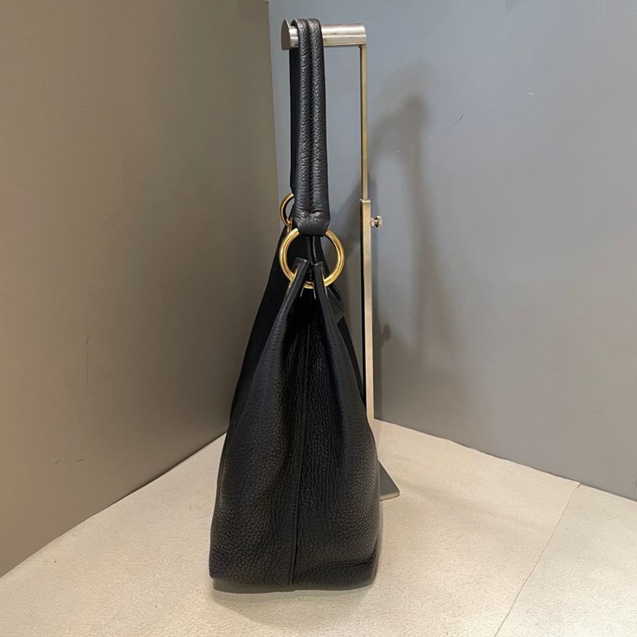 Prada • 經典黑金牛皮Hobo包-4