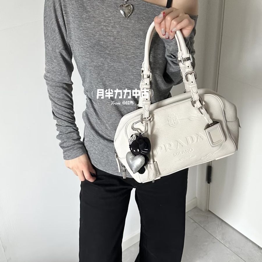 Prada • 經典白色浮雕全皮波士頓包-1