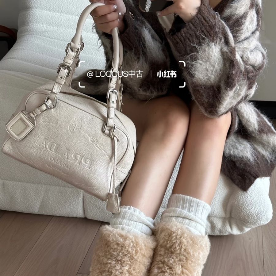 Prada • 經典白色浮雕全皮波士頓包-2