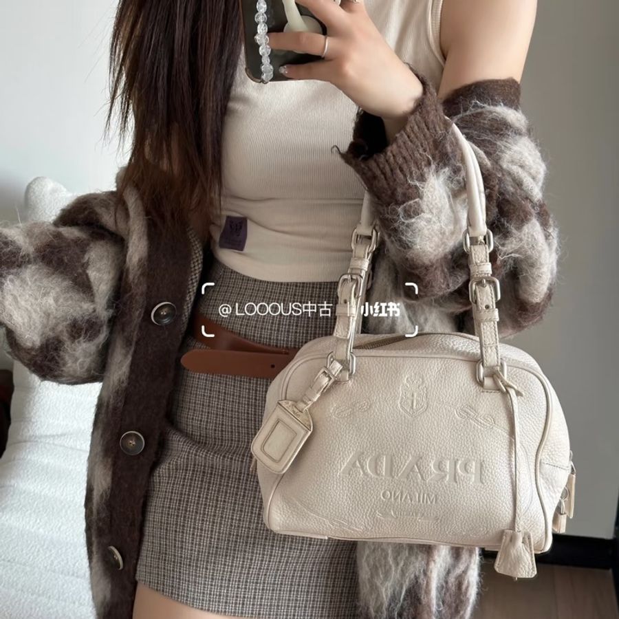 Prada • 經典白色浮雕全皮波士頓包-3