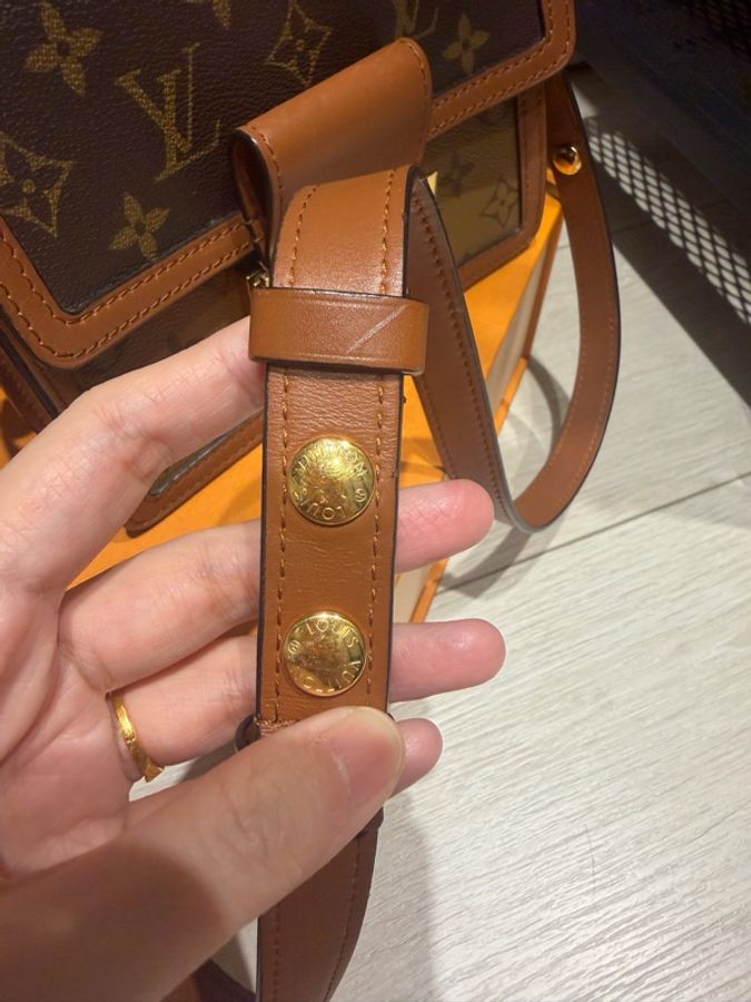 LV (全配) 經典熱銷雙色老花達芙妮 小號❤️-19