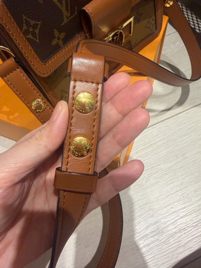 LV (全配) 經典熱銷雙色老花達芙妮 小號❤️-20