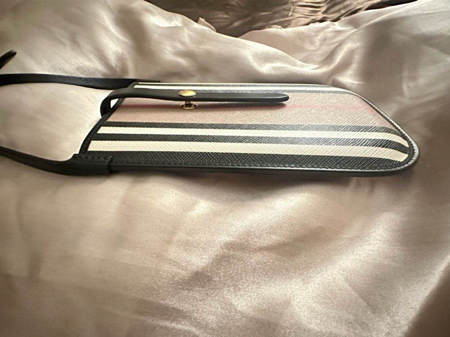 Burberry 🤎🤍🖤經典格紋4卡多功能📱卡包|近新美品|-17
