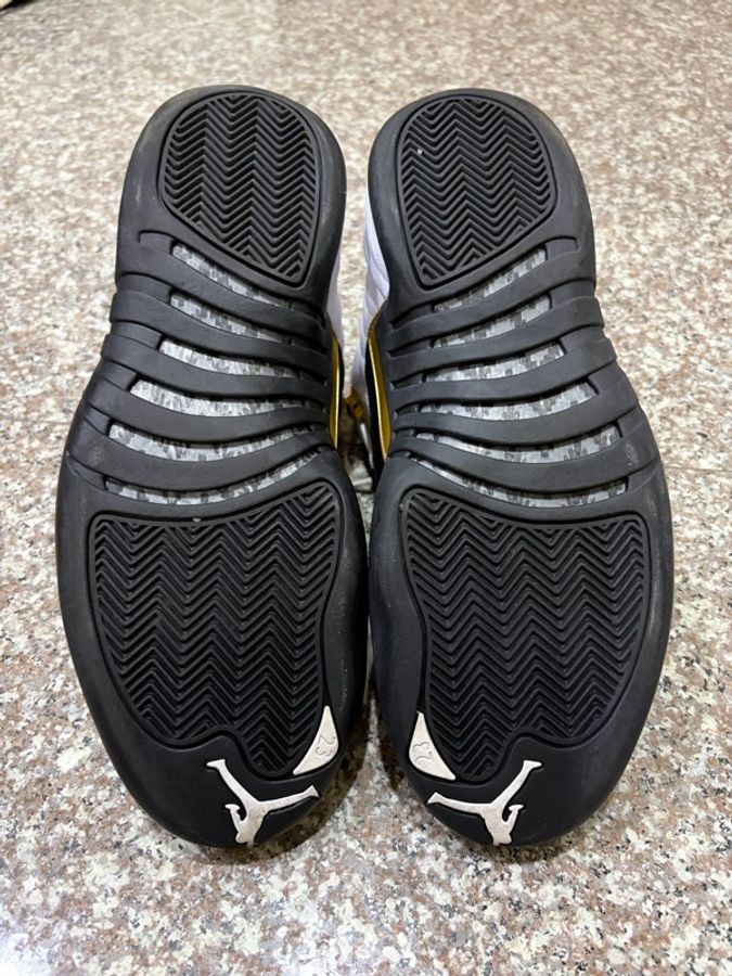 Nike Air Jordan 12 尺寸US10-4