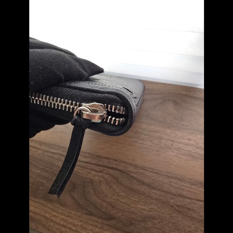 Balenciaga 黑色牛皮壓紋 Shadow 長夾 閒置全新未使用-11