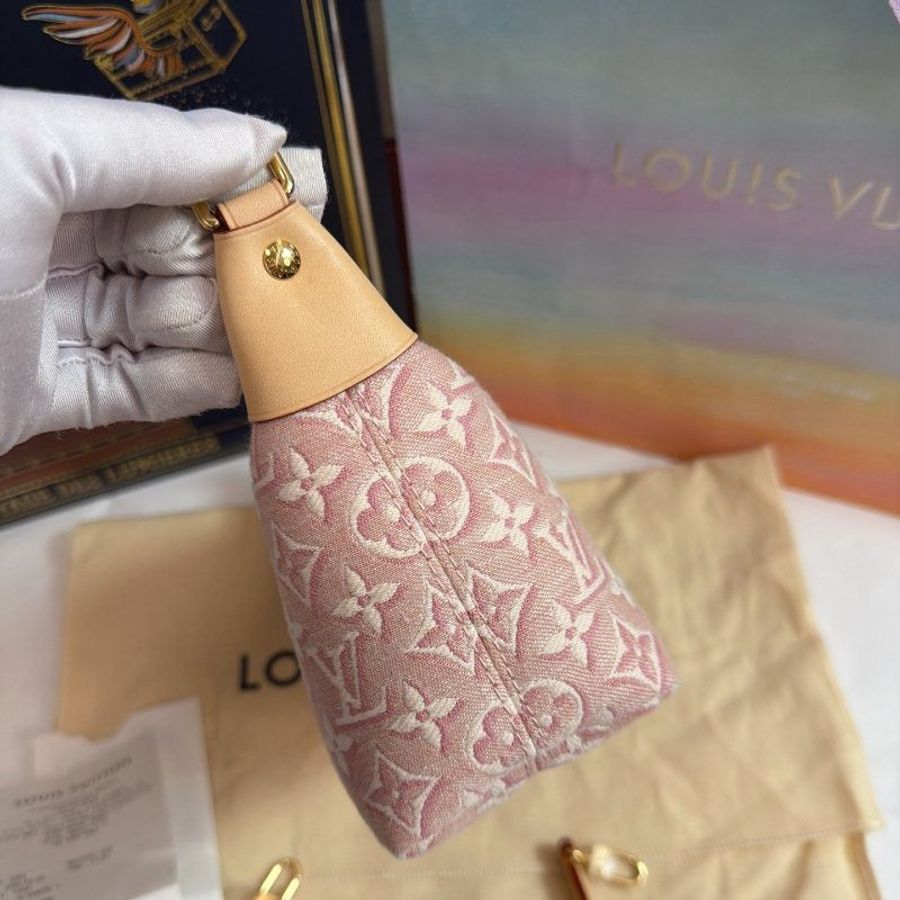 近新品 路易威登/Louis Vuitton Pochette Mia 粉色牛仔飯盒包 芯片款-2