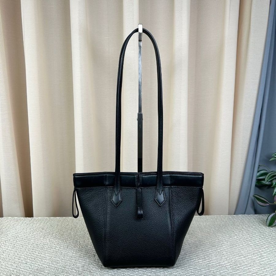 Fendi origami黑色摺紙包 14×14×19cm 99新配件塵袋-3