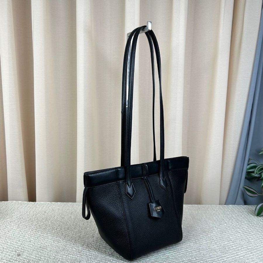 Fendi origami黑色摺紙包 14×14×19cm 99新配件塵袋-4