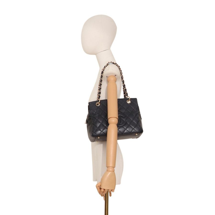 CHANEL 香奈兒 Petit Timeless Tote PTT 肩背包 黑色 荔枝紋牛皮 金扣 A18004-5