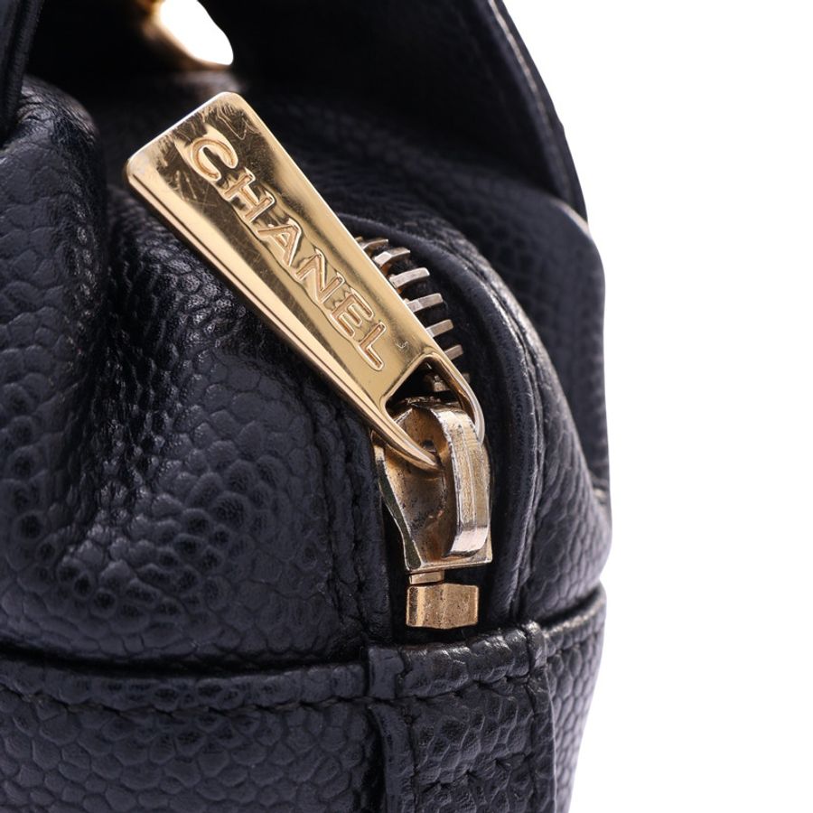 CHANEL 香奈兒 Petit Timeless Tote PTT 肩背包 黑色 荔枝紋牛皮 金扣 A18004-8