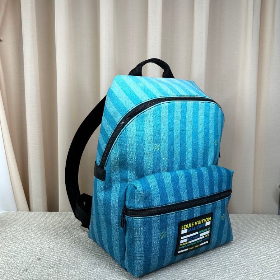 LV Discovery Daybreak系列漸變  藍色阿波羅後背包 藍白色棋盤格  29×15.5×39cm 99新配件塵袋-3