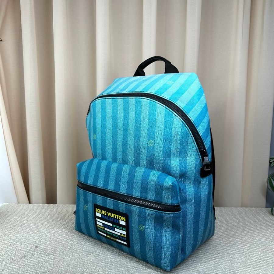 LV Discovery Daybreak系列漸變  藍色阿波羅後背包 藍白色棋盤格  29×15.5×39cm 99新配件塵袋-4