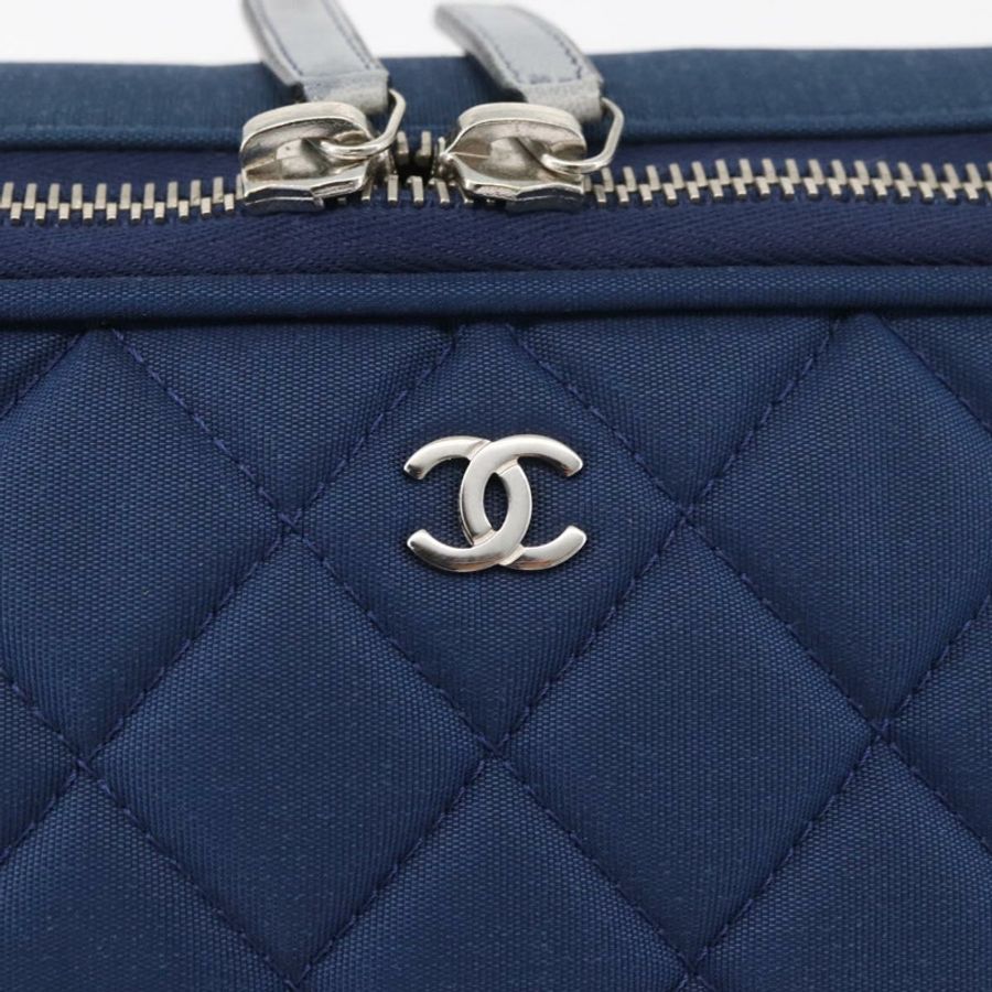 【日本直送】香奈兒 (CHANEL) 2012 年聖誕節絎縫 PC 尼龍藍銀色 CC 認證款 178958A-7