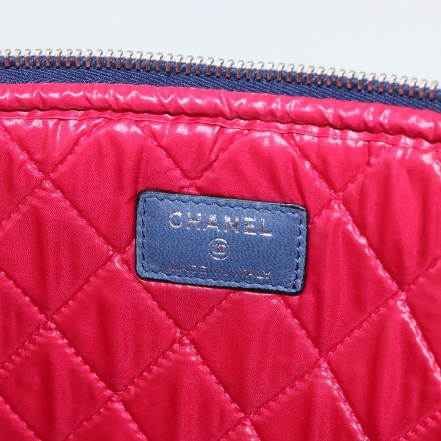 【日本直送】香奈兒 (CHANEL) 2012 年聖誕節絎縫 PC 尼龍藍銀色 CC 認證款 178958A-9