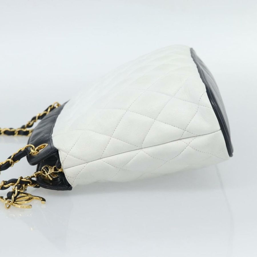 【日本直送】香奈兒 (CHANEL) 絎縫鏈條肩背包 白色 金色 CC 標誌 正品 mr2545V-2