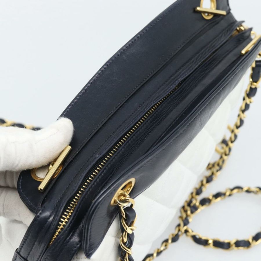 【日本直送】香奈兒 (CHANEL) 絎縫鏈條肩背包 白色 金色 CC 標誌 正品 mr2545V-5