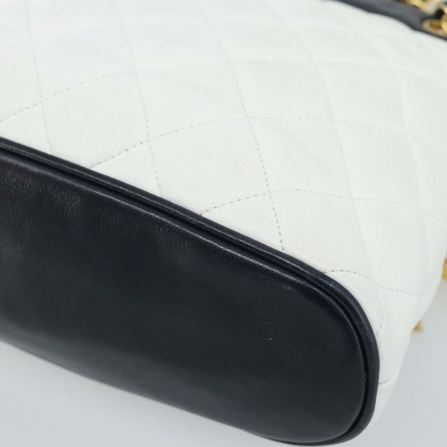 【日本直送】香奈兒 (CHANEL) 絎縫鏈條肩背包 白色 金色 CC 標誌 正品 mr2545V-15