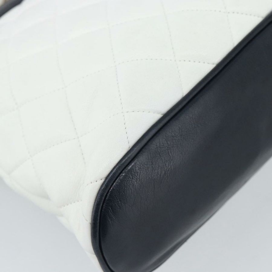 【日本直送】香奈兒 (CHANEL) 絎縫鏈條肩背包 白色 金色 CC 標誌 正品 mr2545V-16