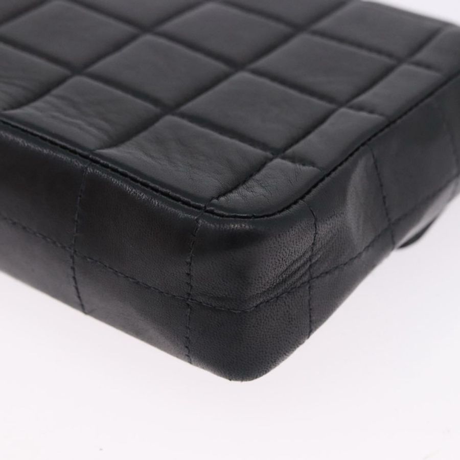 【日本直送】香奈兒 Choco Bar 系列鏈條肩背包，黑色皮革，金色雙C標誌，正品編號 ka5317V-15