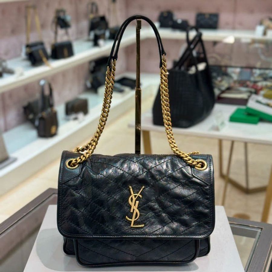 ⏰全新品特賣 專櫃10萬4千4🌺Saint Laurent 633184 YSL 中款復古小牛皮Niki 包 黑色金鏈-1