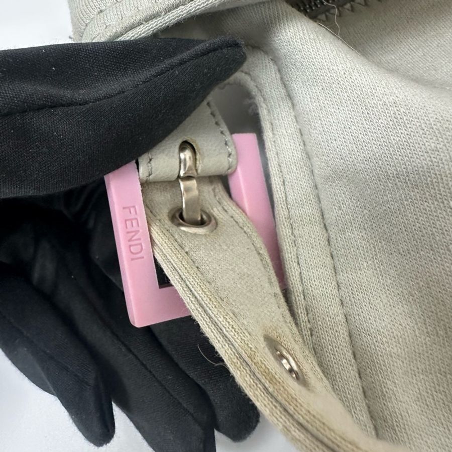 【赫蒂國際精品】 Fendi Baguette 淡灰色布面肩背包 vintage-17